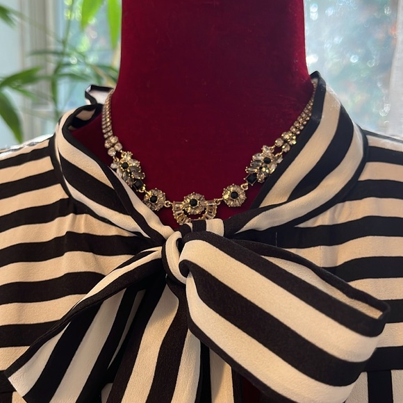 Not guilty of anything but looking beautiful! - Picture 2 of 8